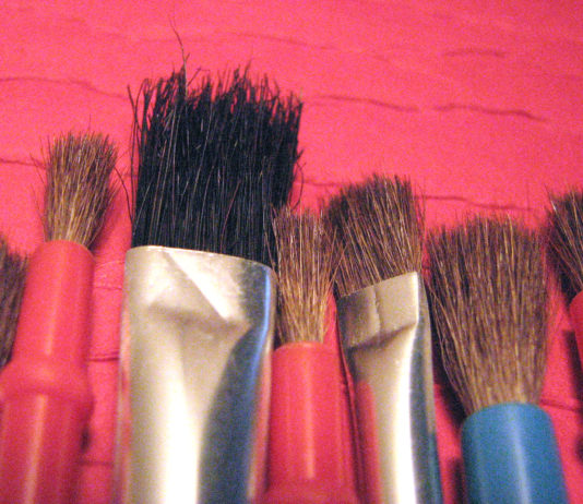 Mākslas darbi, kas netiek tālāk par istabas stūri