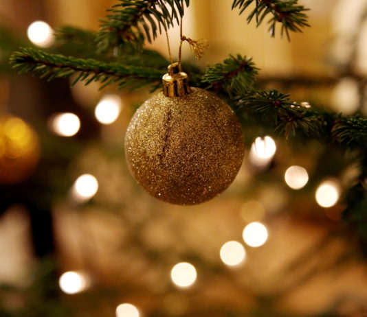 Vai iedzīvotāji atpazīst Ziemassvētku dzejoļus?